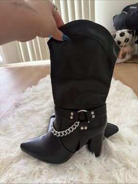 Women's Black Chain-Accent Mid-Calf Boot